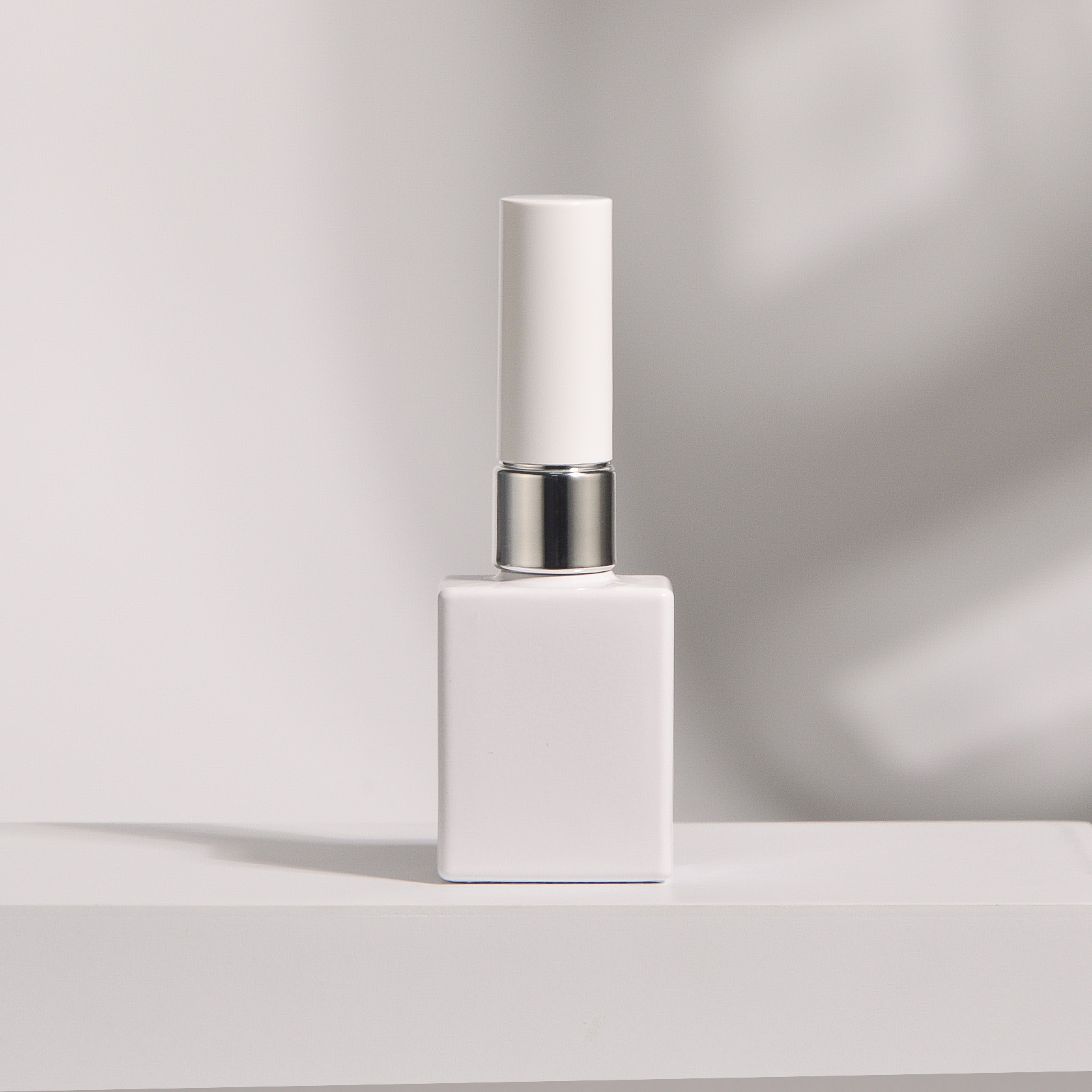 ‌ Garrafa vazia de esmalte de  - Luxury Skincare Samples avaliação e preço